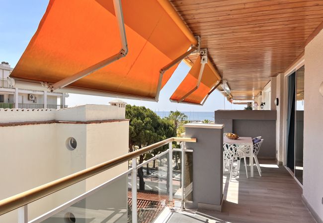 Ferienwohnung in Salou - FMP & MARITIM AZZURE * SEITLICHEM MEERBLICK