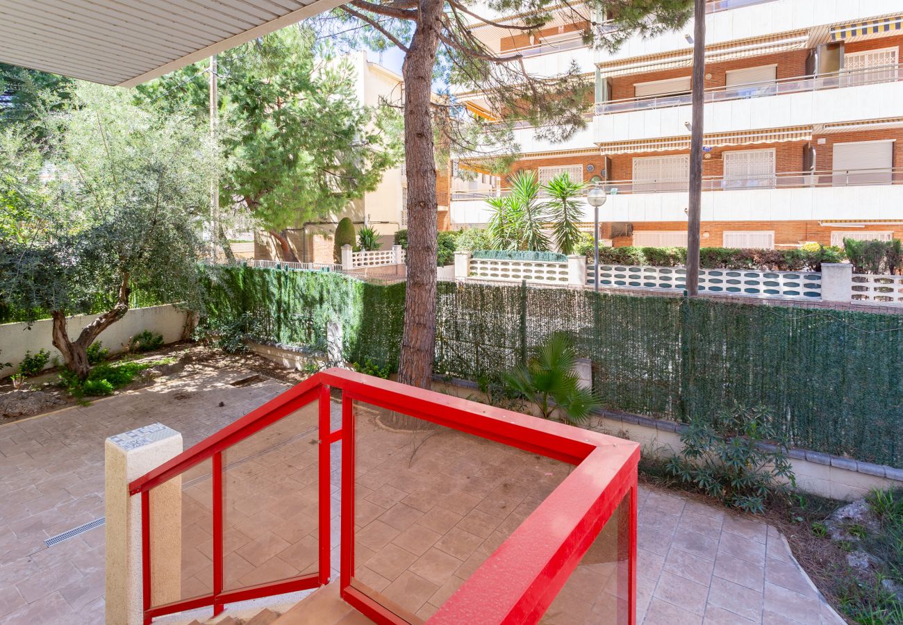 Ferienwohnung in Salou - FMP & ANCORA RED * GARTEN * 1. STRANDREIHE