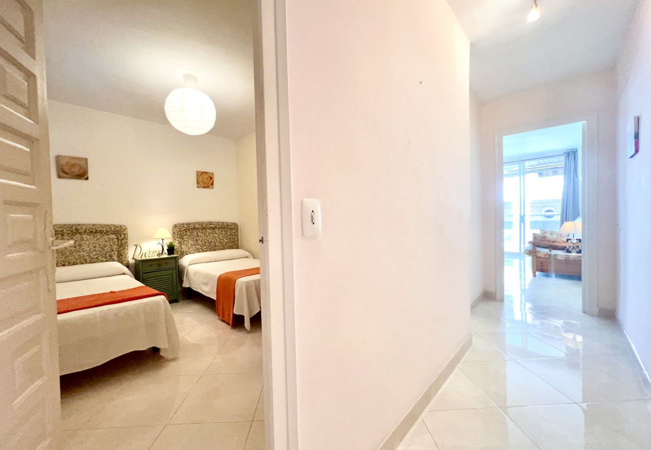 Apartment in Salou - FMP & MARITIM LAVANDA * WiFi * LATERAL SEA VIEW